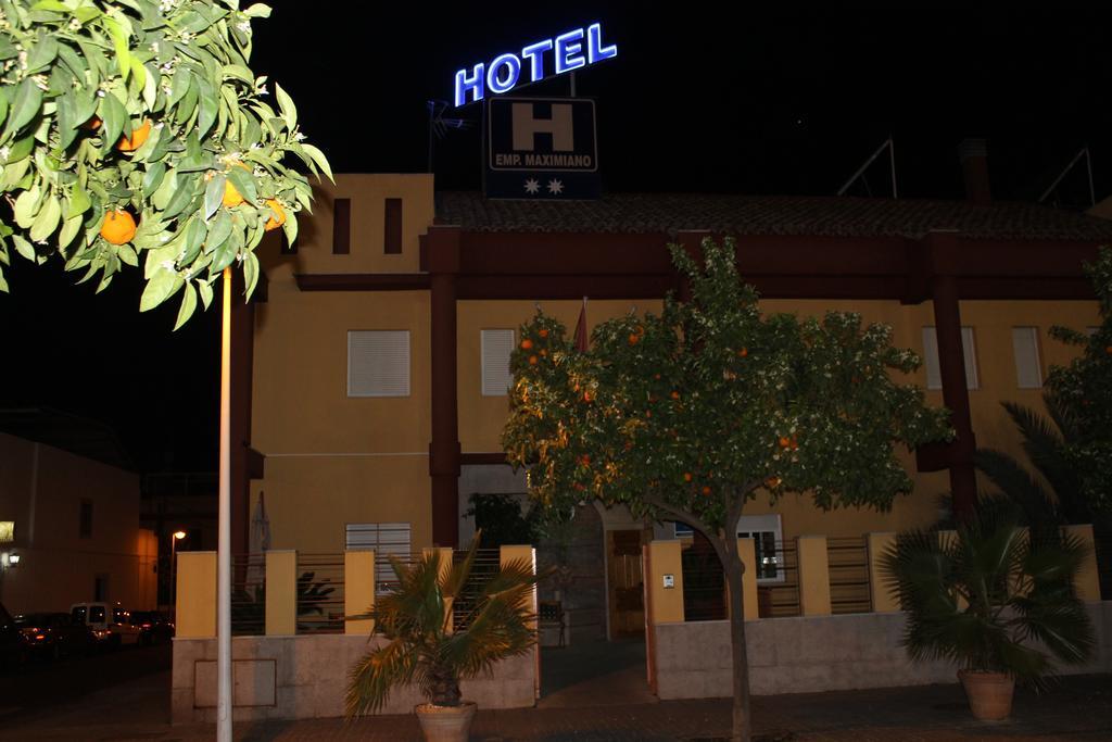 Maximiano Herculeo Córdoba Buitenkant foto